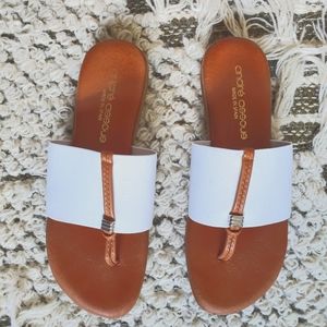 Andre Assous Nice Sandal Sz 5